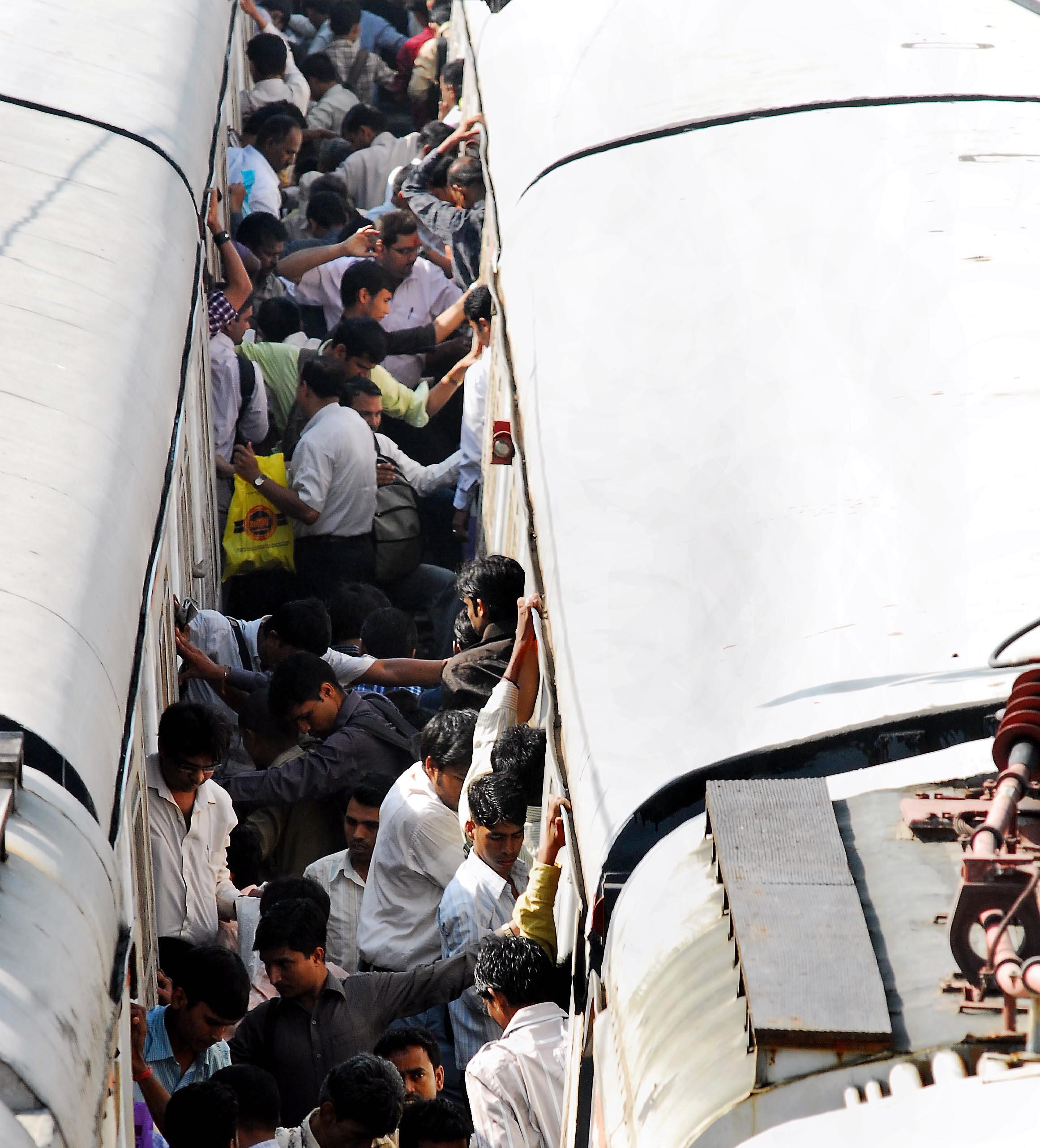 People are climbing onto the roof of Virar to Churchgate local train at Borivali thanks to lack of trains, which is otherwise essential for Mumbai.
Pic/Sayed Sameer Abedi